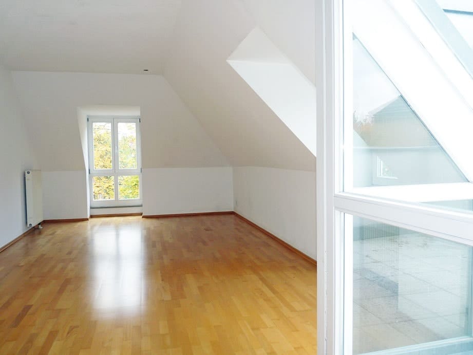 Immobilie in Eichwalde - Dachgeschosswohnung im Ortskern Eichwalde - Bild 0