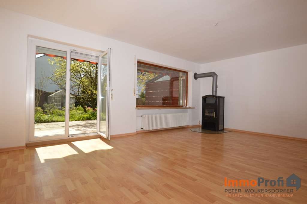 Immobilie in Mering - *Familien aufgepasst!* Top-gepflegtes Reihenhaus mit zwei Bädern, schönem Garten u. Garage in Mering - Bild 2