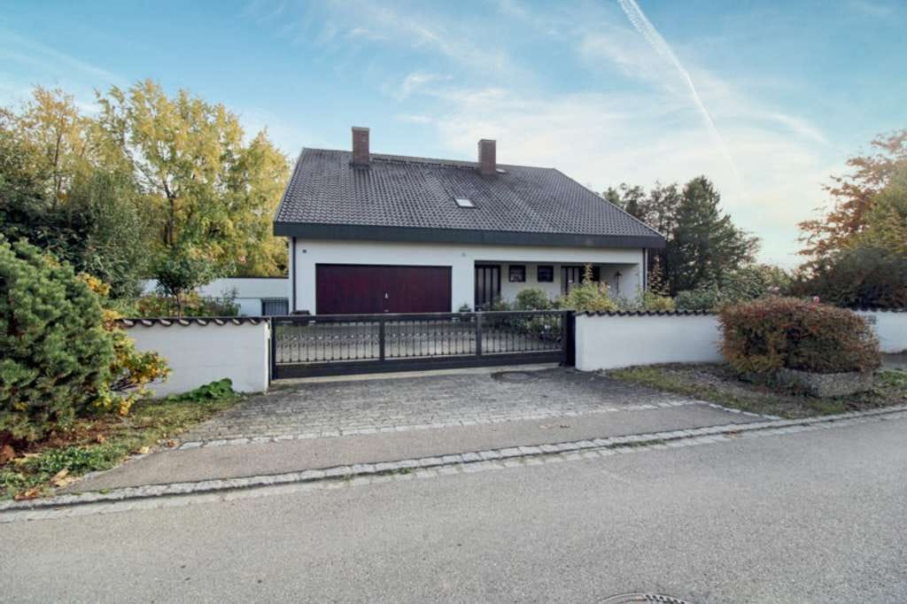 Immobilie in Petersdorf - Großzügiges Einfamilienhaus mit 400m² Wfl. *PROVISIONSFREI* - Bild 3