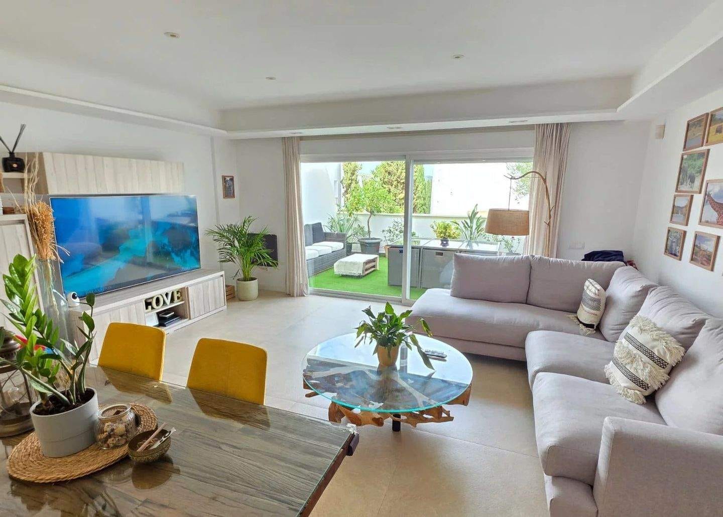 Immobilie in Miesitz - Renoviertes Reihenhaus mit 3 Schlafzimmern zum Verkauf in Roca Llisa, Ibiza - Bild 0