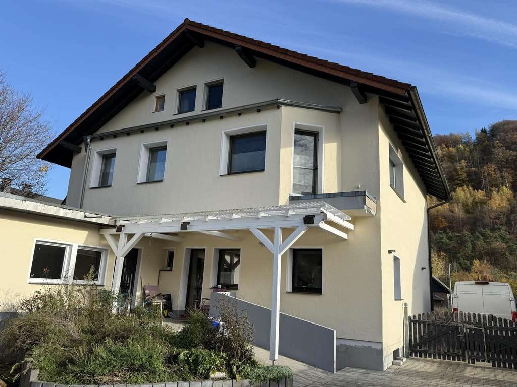 Immobilie in Marsberg - Schöner wohnen in idyllischer Lage - Bild 1