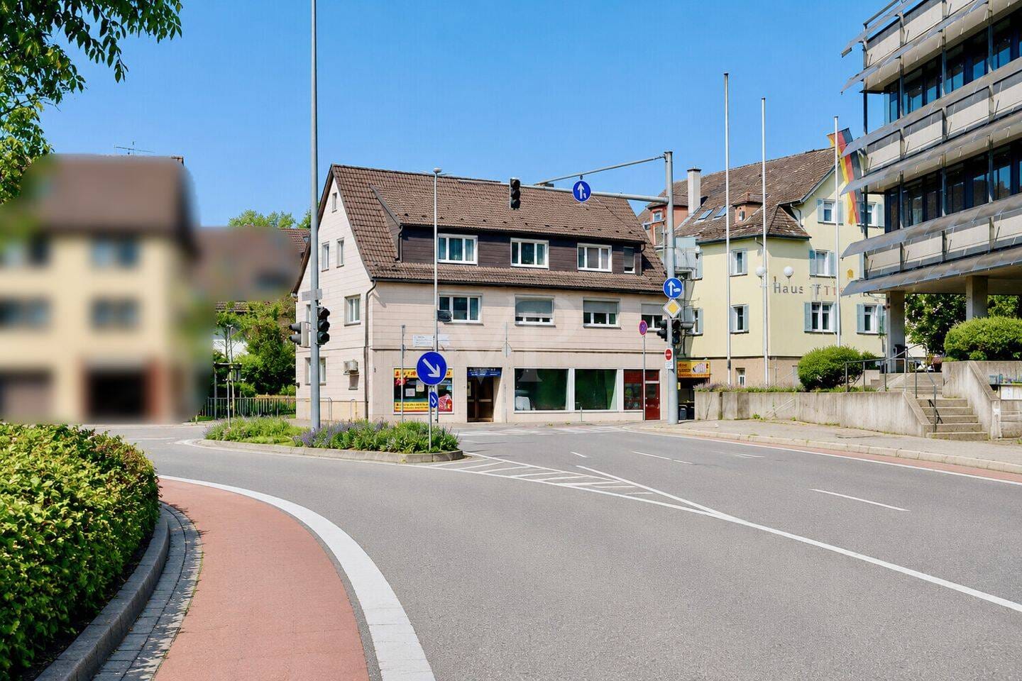 Immobilie in Nürtingen - 5,4% Ist-Rendite - Wohn- und Geschäftshaus  mit 5 Einheiten auf 497 m² Fläche - Bild 0
