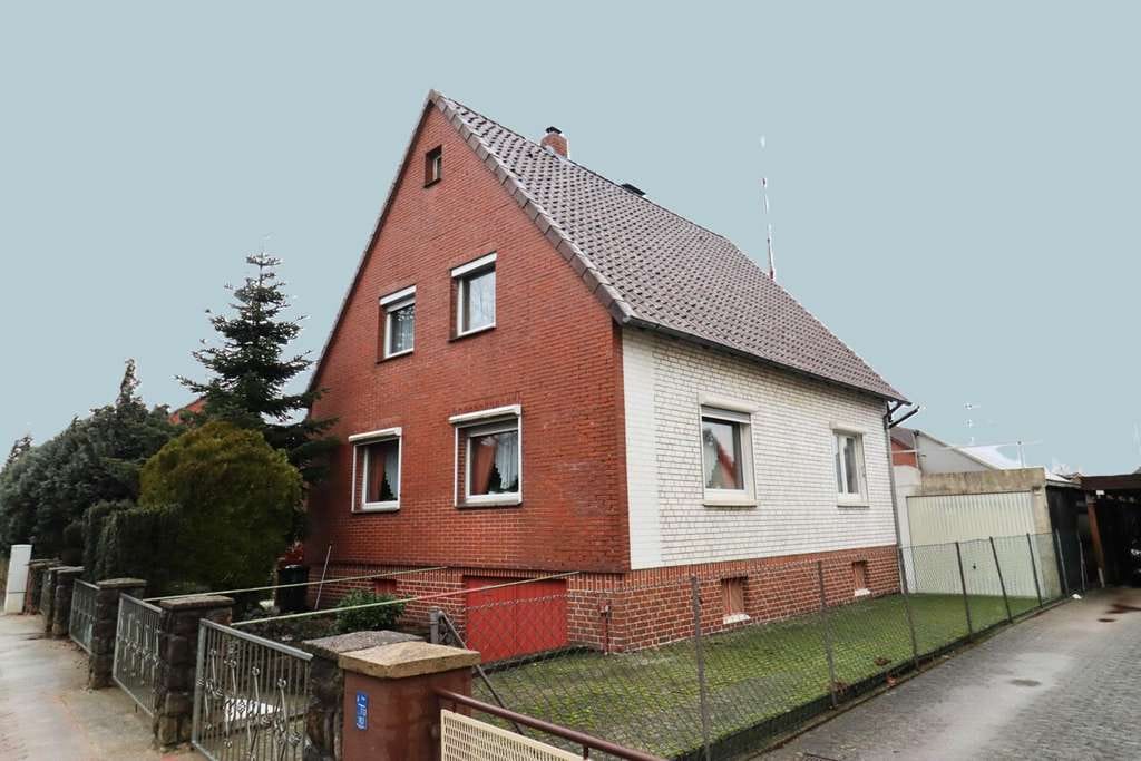 Immobilie in Meine - Gepflegtes EFH mit Kamin, Keller, Garage und schönem Garten - Bild 0