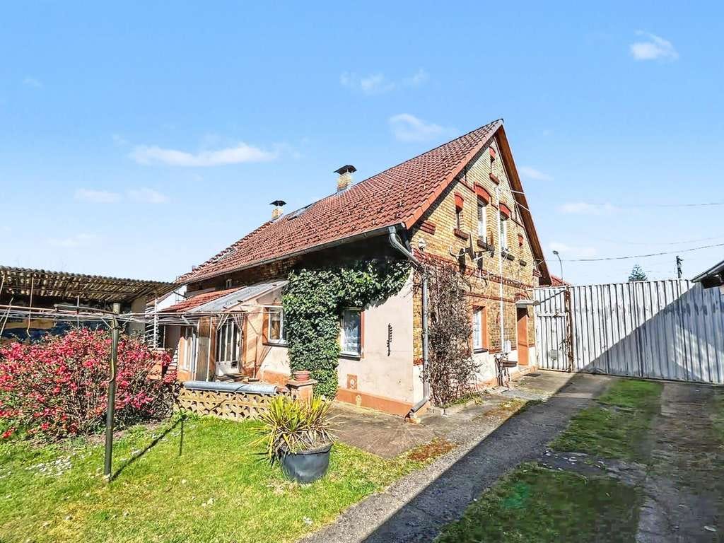 Immobilie in Gorden-Staupitz - Charmantes Einfamilienhaus mit vielseitigen Nutzungsmöglichkeiten in Gorden-Staupitz - Bild 0