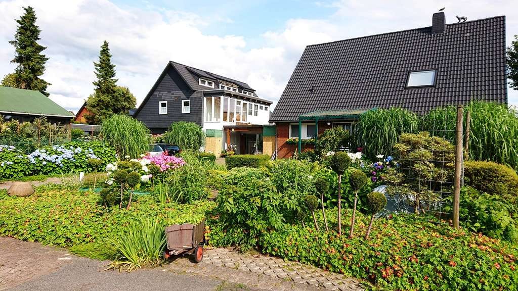 Immobilie in Oerel - 2 großzügige Mehrfamilienhäuser zum Preis von einem! Insgesamt 4 Wohnungen! - Bild 2