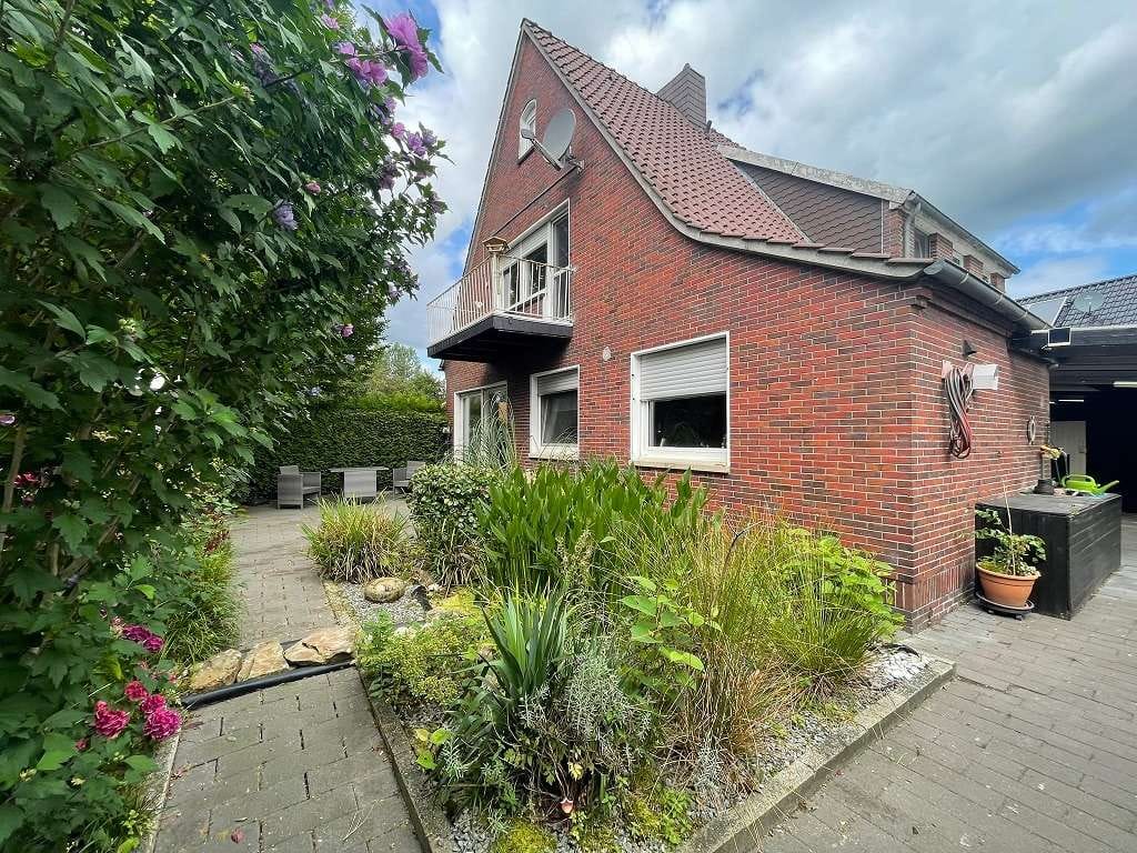 Immobilie in Neukamperfehn - Ehemaliges Kapitänshaus auf großzügigem Grundstück - viel Raum für individuelle Wohnideen - Bild 2