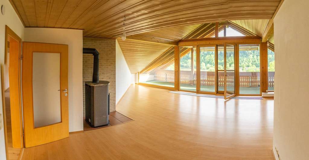 Immobilie in Forchtenberg - Wohnen wie im eigenen Haus: Dachgeschosswohnung mit Panoramablick – Provisionsfrei von privat - Bild 1
