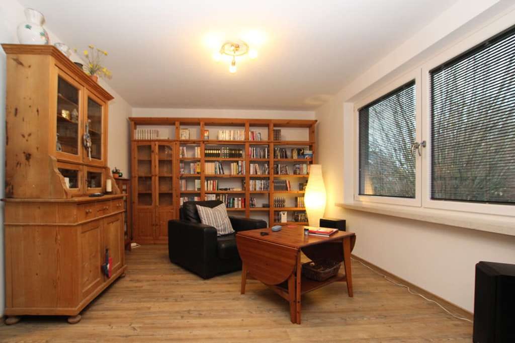 Immobilie in Edemissen - Kernsaniertes Einfamilienhaus mit Keller und Garage nahe Edemissen! - Bild 4