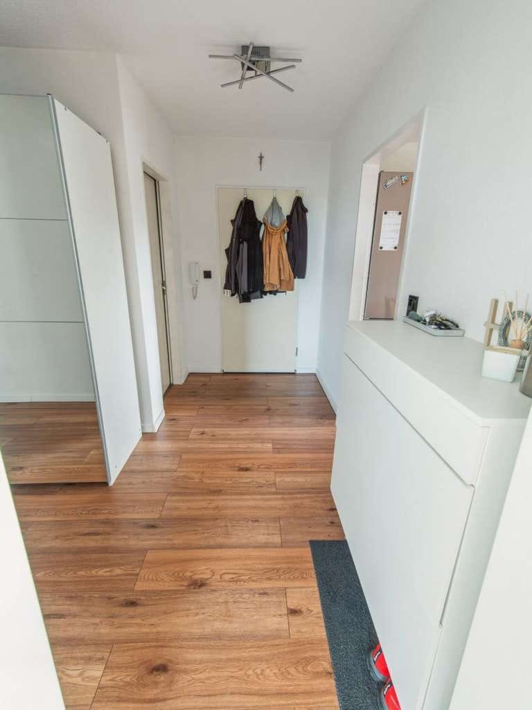 Immobilie in Hügelsheim - Frisch renovierte 3-Zimmer-Eigentumswohnung mit Stellplatz in Hügelsheim - Bild 1