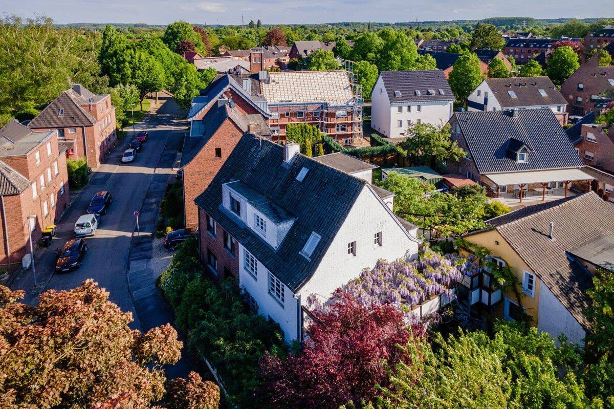 Immobilie in Kleve - Raum für Ideen: Vier Einheiten mit Garten in begehrter Lage von Kleve-Kellen - Bild 0