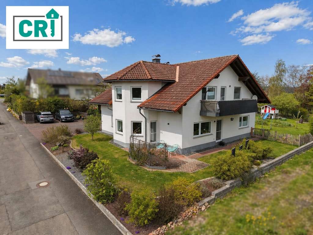 Immobilie in Rauschenberg - Viel Raum für die ganze Familie – Wohnhaus mit Garten, Doppelgarage und flexiblem Grundriss - Bild 0
