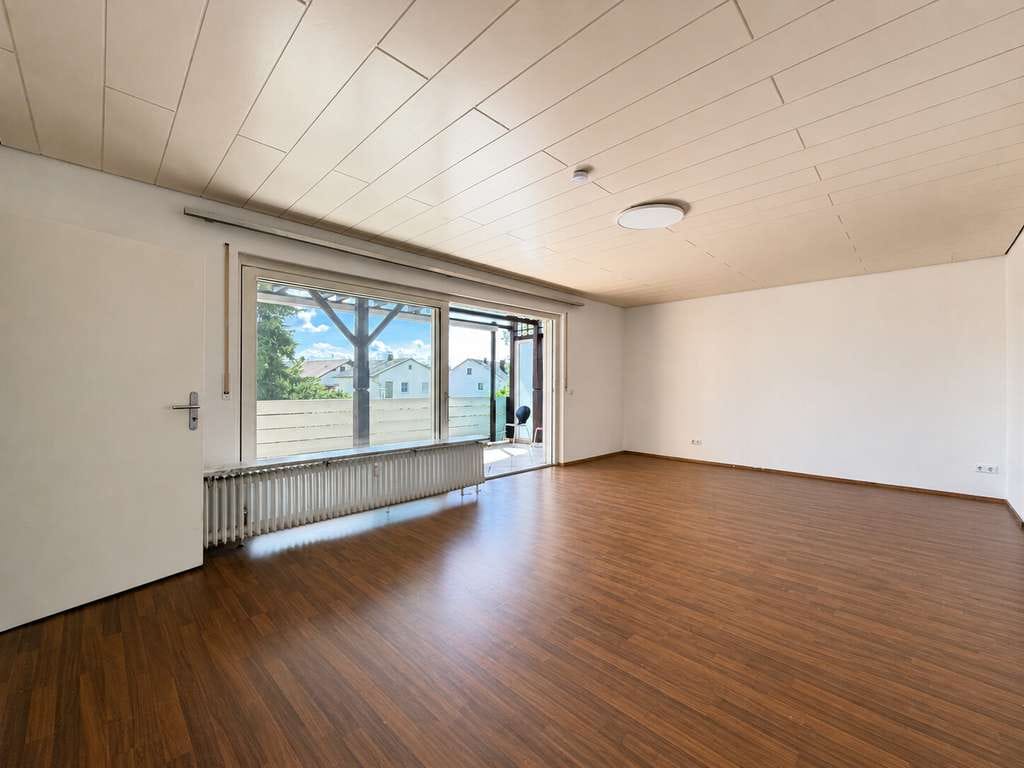 Immobilie in Teising - Modernes Wohnen auf einer ganzen Etage – Großzügige 5-Zimmer-Wohnung in Teising - Bild 2