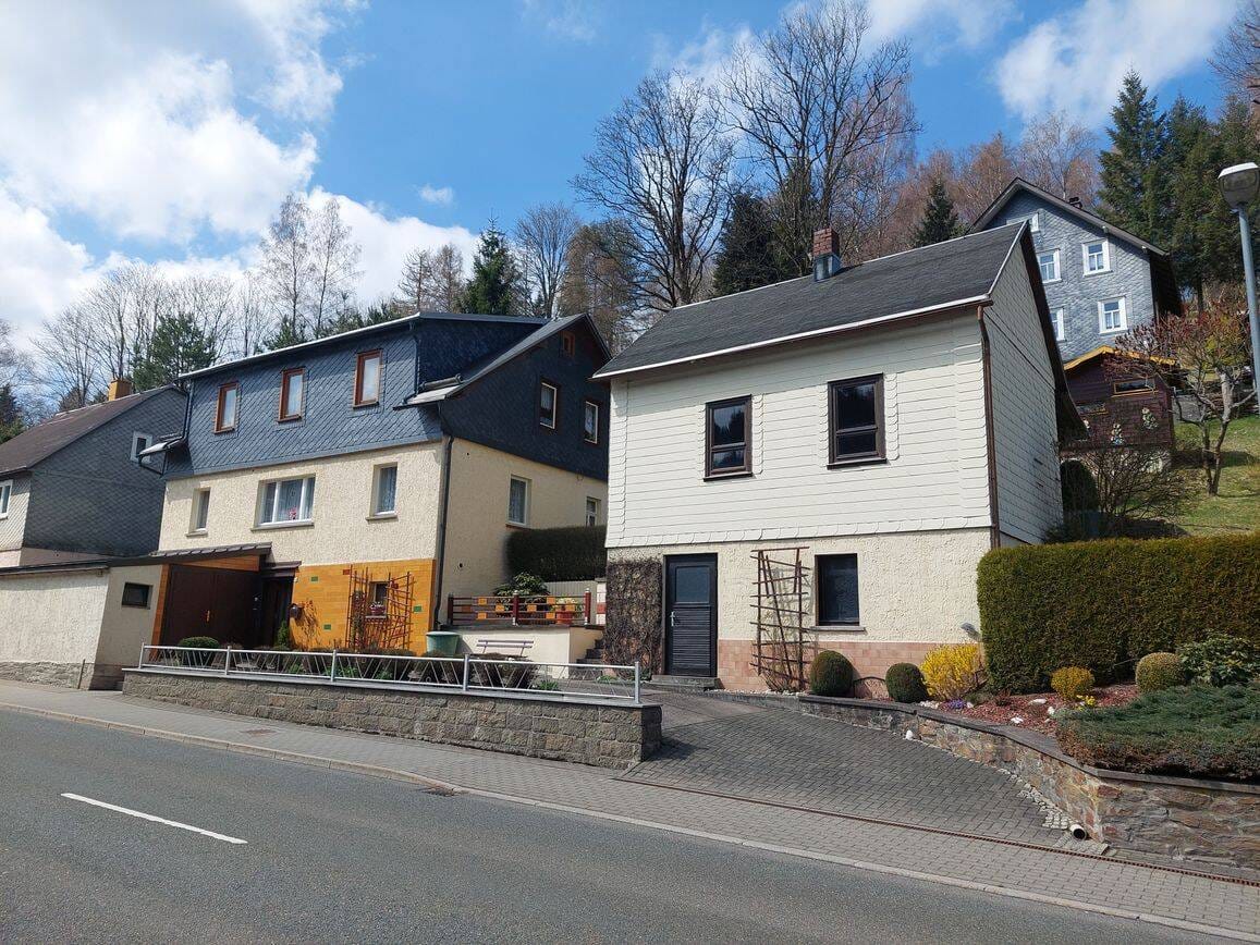 Immobilie in Neuhaus am Rennweg - Gepflegtes Einfamilienhaus - Bild 0