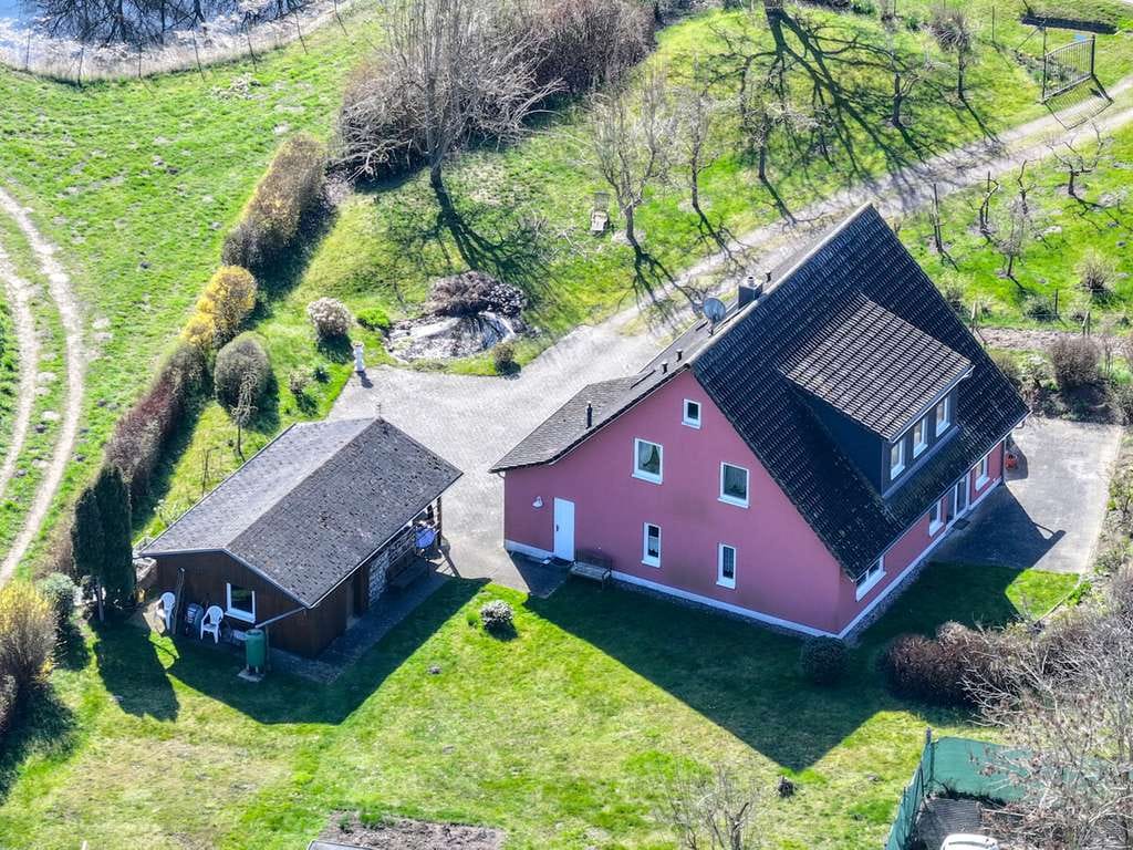Immobilie in Klausdorf - Einfamilienhaus // Feldrandlage // Ca. 2 km bis zum Wasser // Großes Grundstück // 5 Zimmer - Bild 3