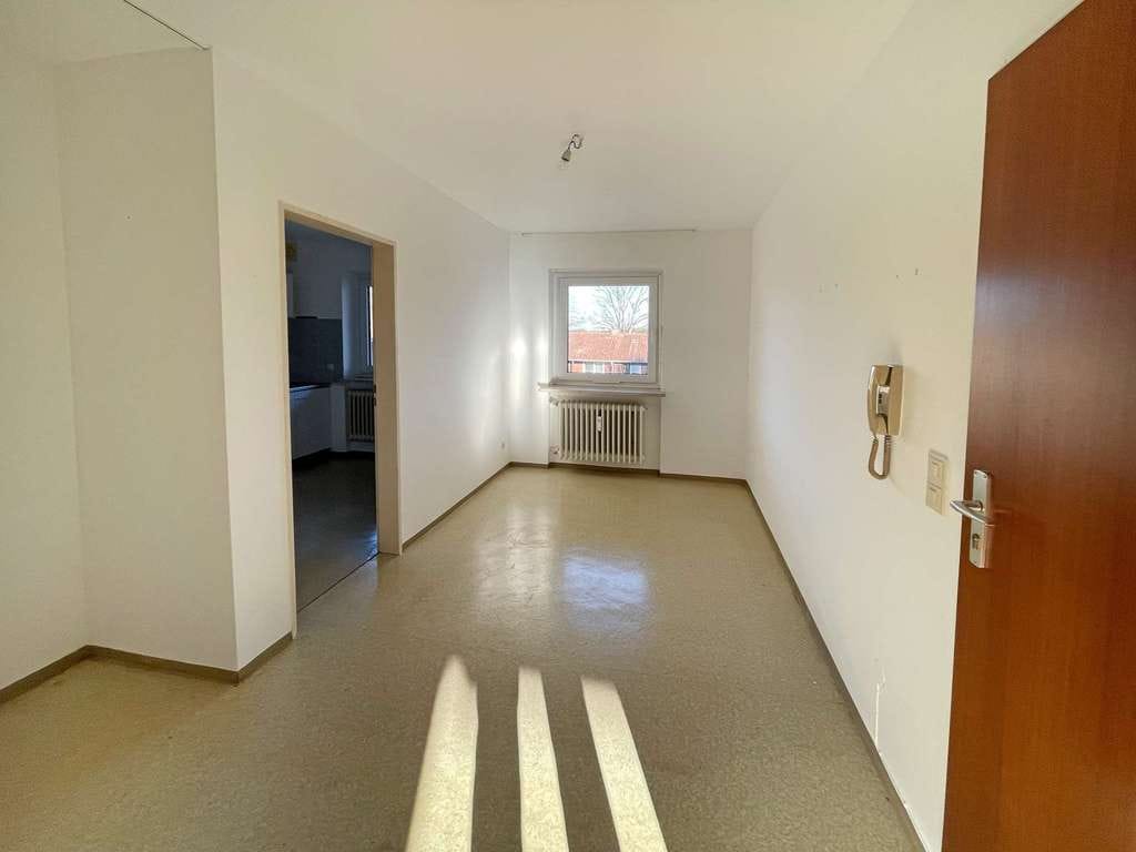 Immobilie in Starnberg - STA-Schorn: Großzügige 2 Zi.Whg mit großem Südbalkon in 4 Parteienhaus - Bild 1