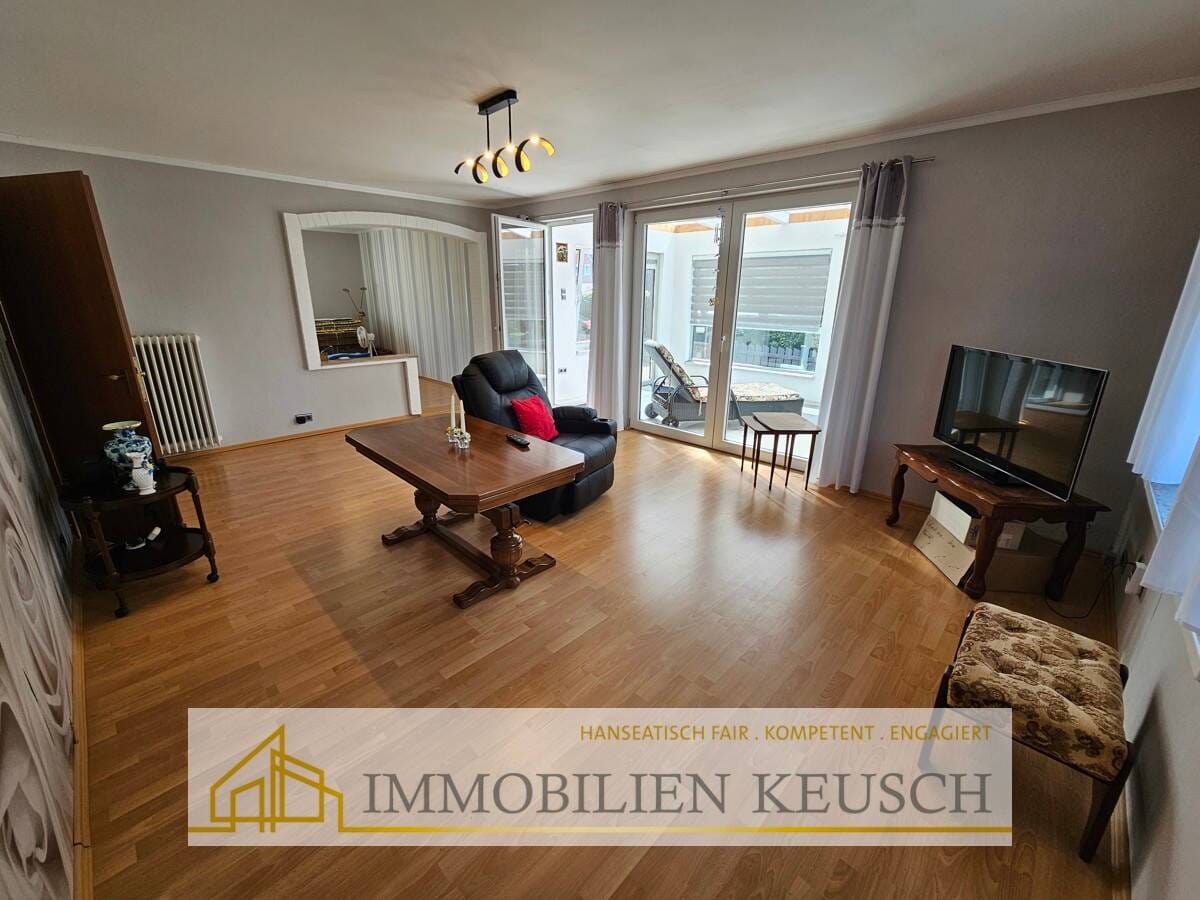 Immobilie in Langwedel - 2 Fam.-Haus mit viel Platz, Sonnenterrasse & großem Balkon, div. Garagen & Werkstatt & Carport - Bild 0