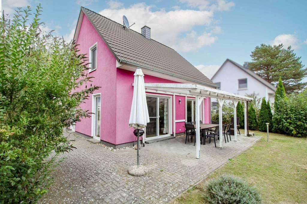 Immobilie in Bollewick - Gepflegte 5-Zi.-Ferienimmobilie oder Zweitwohnsitz mit Garten in Röbel/Müritz - Bild 0