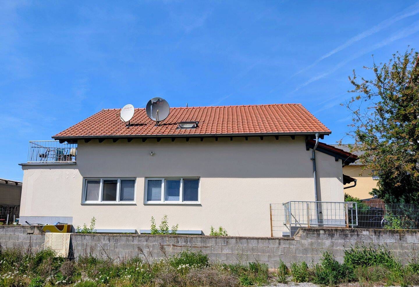 Immobilie in Erlenbach am Main - Haus mit vielen Optionen - Bild 1