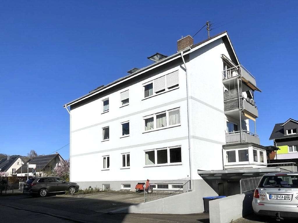 Immobilie in Ihringen - Großzügige 4-Zimmer-ETW (aufgeteilt auf 2 x 2-Zimmer-Balkon-Whg.) - Bild 3