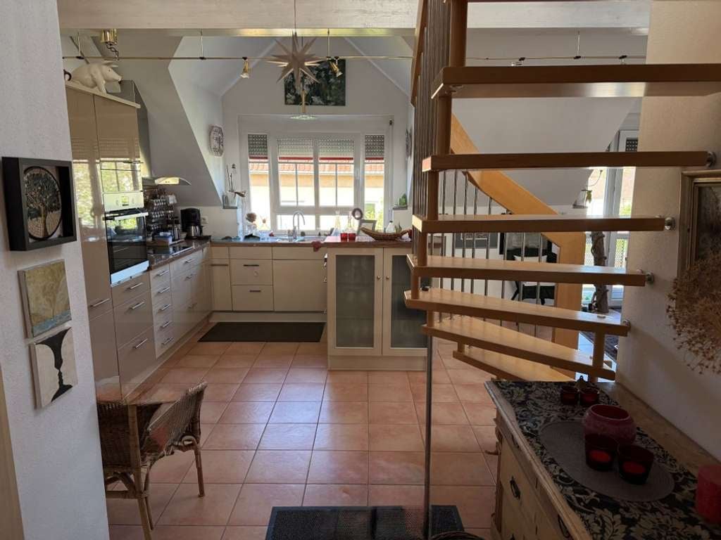 Immobilie in Tegernheim - Perfekt gelegene 3-Zimmer Galerie Wohnung in Tegernheim bei Regensburg - Bild 3