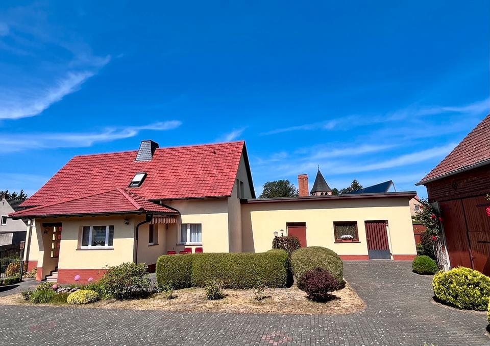 Immobilie in Drebkau - Gepflegtes Ein-/Zweifamilienhaus, Nebengebäude, großes Grundstück - Bild 0