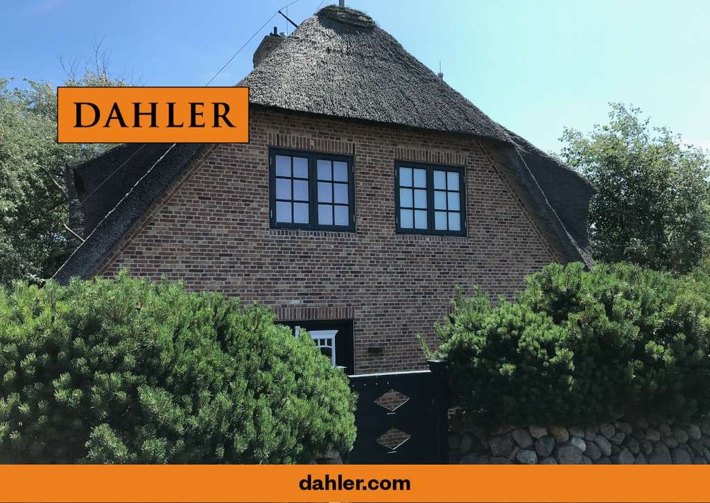 Immobilie in Kampen (Sylt) - Reetgedeckte Doppelhaushälfte in zentraler Lage - Bild 0