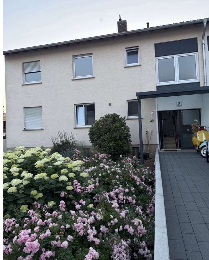 Immobilie in Schwabenheim an der Selz - Mehrfamilienhaus Doppelhaushälfte mit Großem Garten und Garage - Bild 0