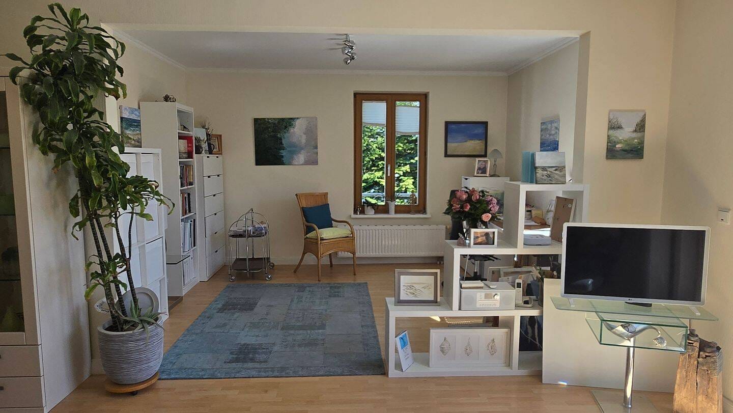 Immobilie in Bönningstedt - Modernes Wohnerlebnis vor den Toren Hamburgs: 2,5 Zimmer mit Balkon & Neubau-Flair - Bild 3