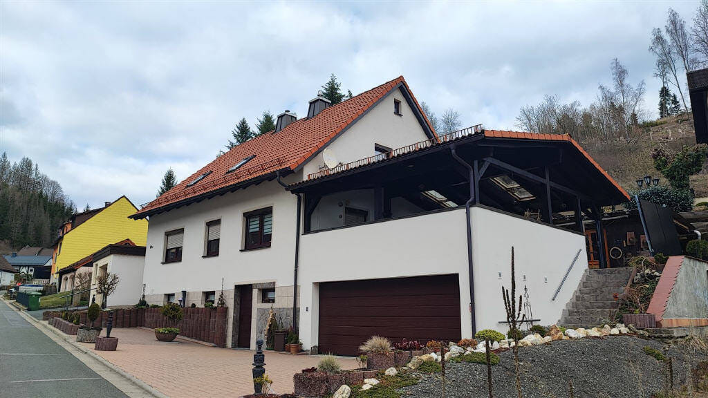 Immobilie in Wallenfels - **Sehr Gepflegtes Wohnhaus in ruhiger Lage (Wallenfels)** - Bild 2