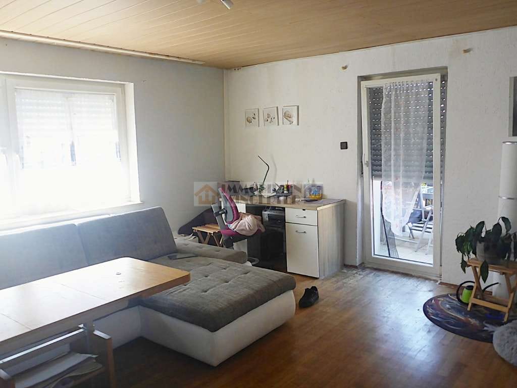 Immobilie in Alteglofsheim - Reizvoll gelegenes Einfamilienhaus mit Garten südöstlich von Regensburg - Bild 3