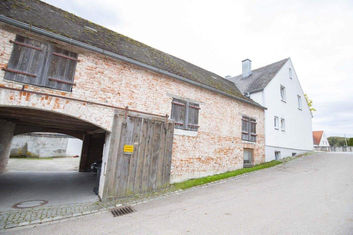 Immobilie in Vohburg an der Donau - 4% Mietrendite - 4 Parteien in Bestlage von Vohburg - auch 5,3% Mietrendite möglich - Bild 0