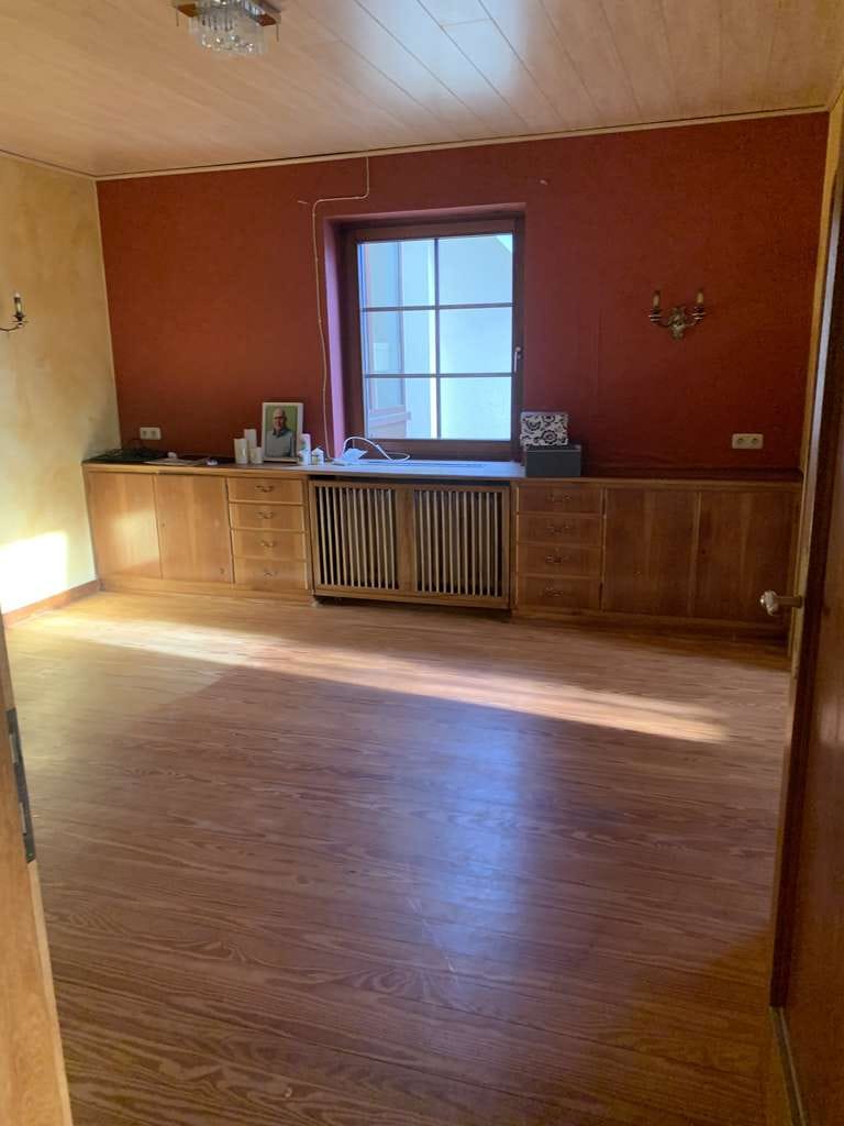 Immobilie in Lauterbach - Einfamilienhaus mit ausgebauten Garagenanbau und Doppelgarage in Lauterbach/Hessen  - Bild 2