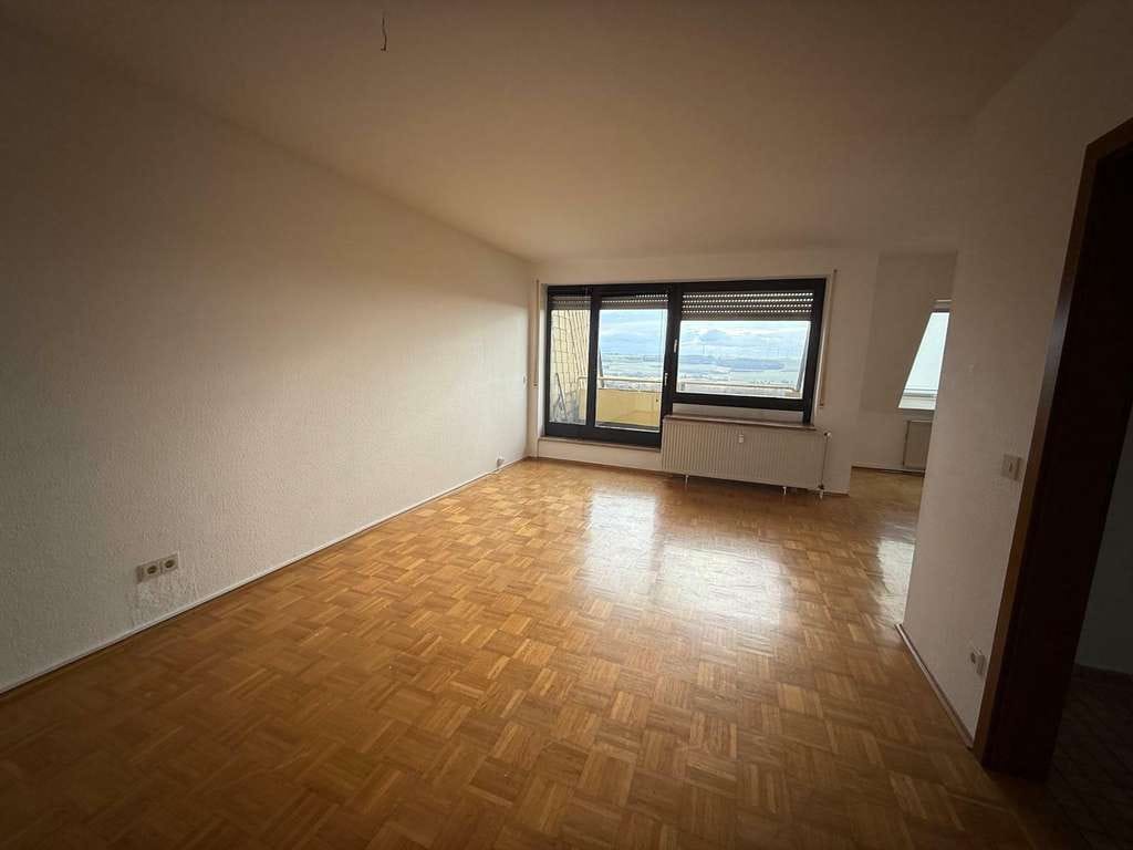 Immobilie in Ober-Olm - Großzügige 3 ZKBB-Wohnung in Ober-Olm mit schöner Aussicht - Bild 2