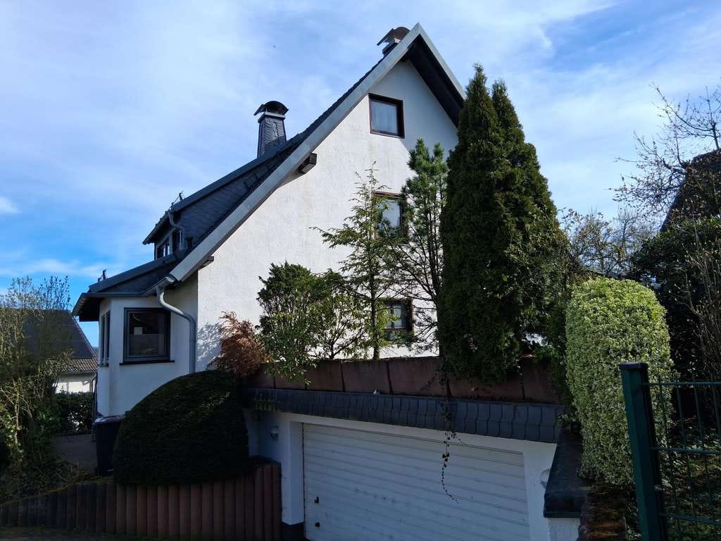 Immobilie in Attendorn - Einfamilienhaus mit 8 Zimmern und ca. 220 m² Wohnfläche in Attendorn - Bild 4