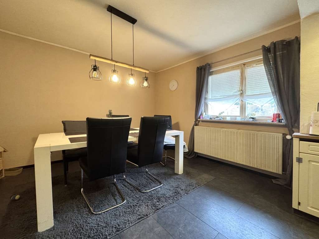 Immobilie in Niederkassel - Einfamilienhaus mit viel Potential - Bild 4
